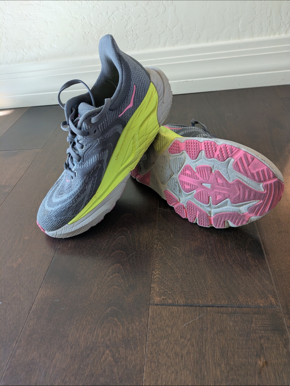 Hoka Arahi 8 Running Shoes Women’s Grey Used Good Condition - Picture 8 of 10